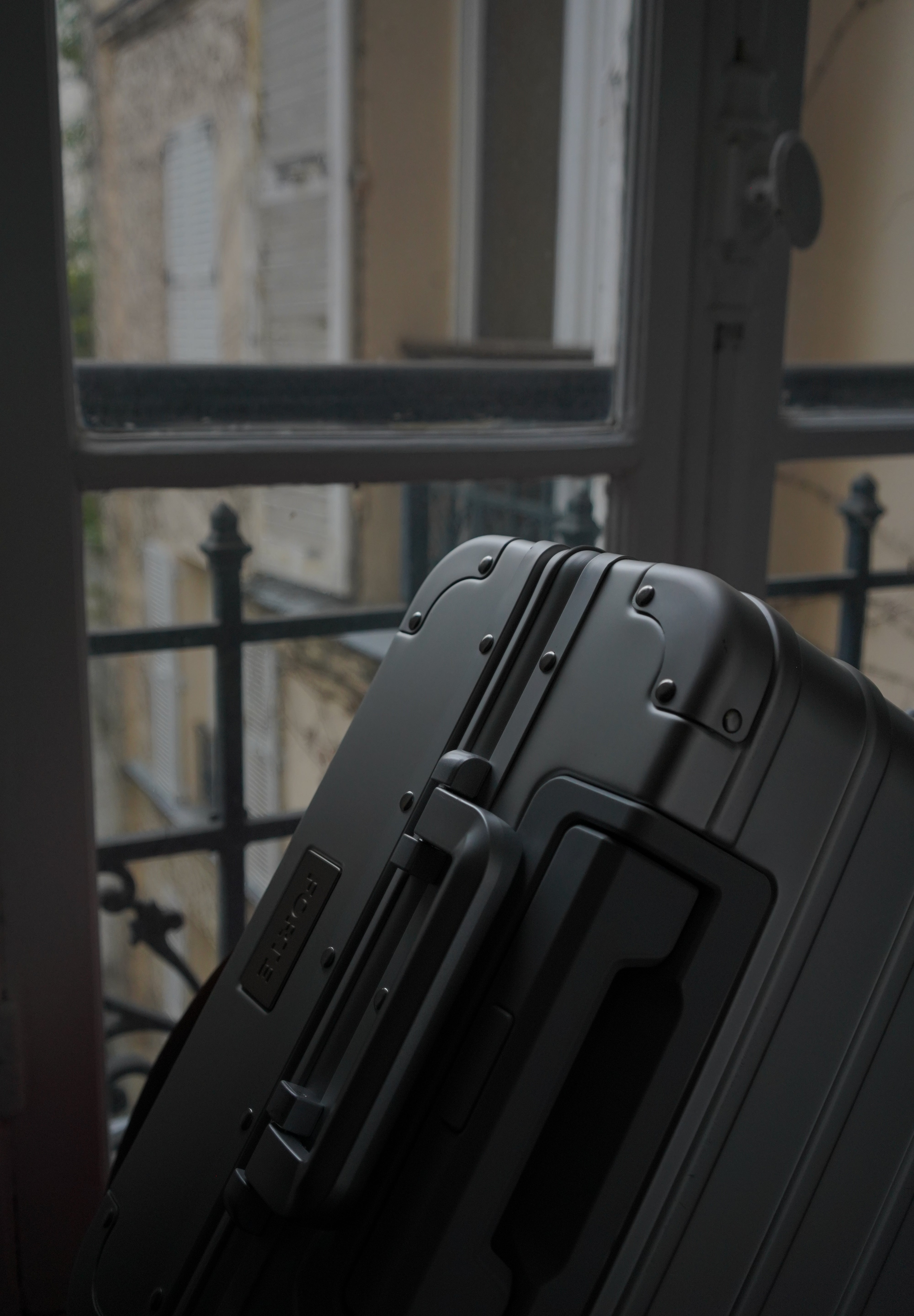 Zipperless TSA security