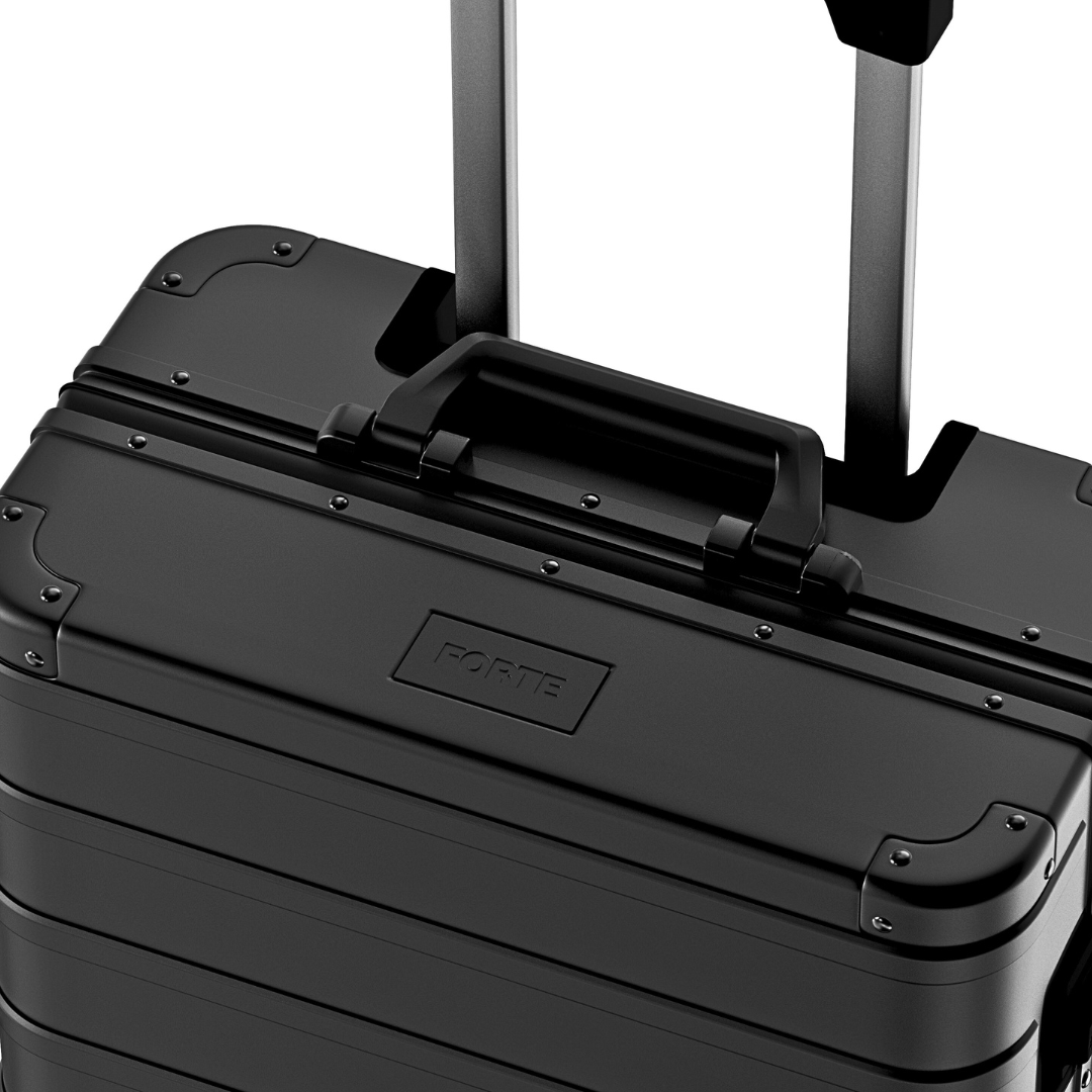 Onyx Black Aluminium Check-In