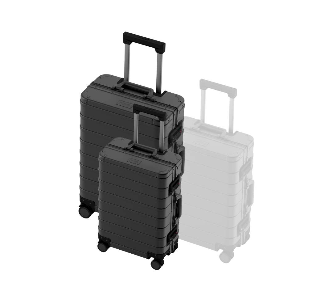 Black_Luggage_Set_53e991f7-724f-4c30-a7cc-5f3d9e3616b7.png